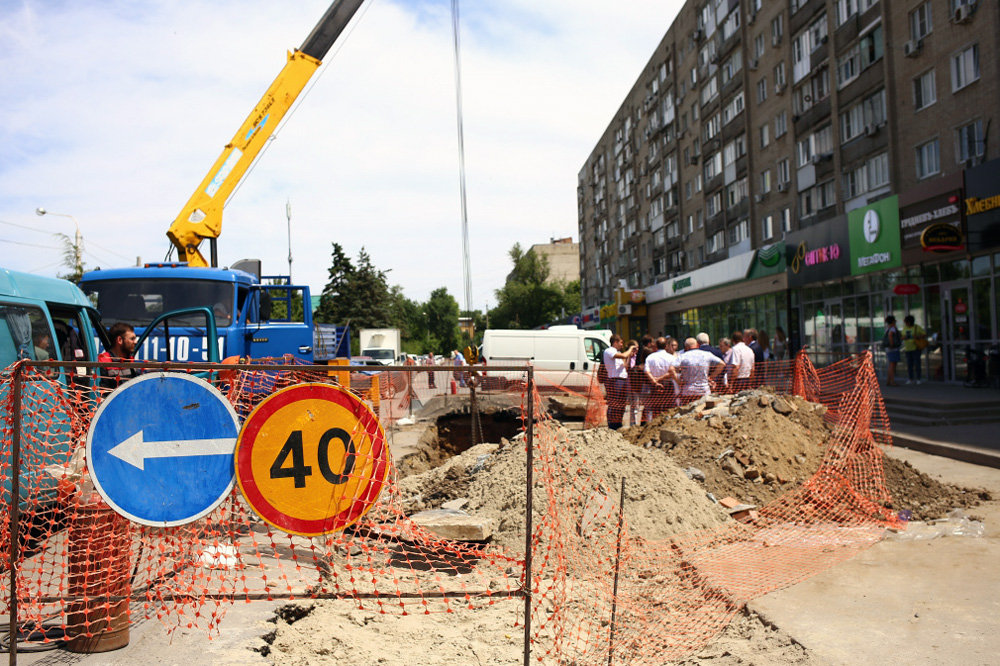 Власти Ростова проконтролировали ход работ по устранению дефектов на тепловых сетях города - фото 1