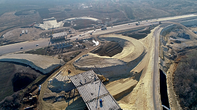 На девятом километре трассы А-280 под Ростовом перевели движение на основную дорогу - фото 1