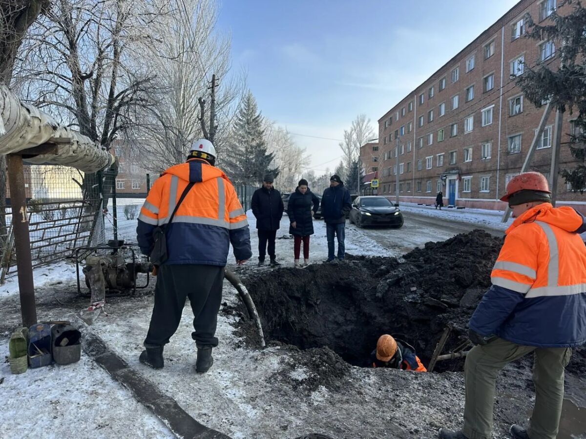 Водоснабжение после порыва восстановили в Зверево и частично в Гуково - фото 1