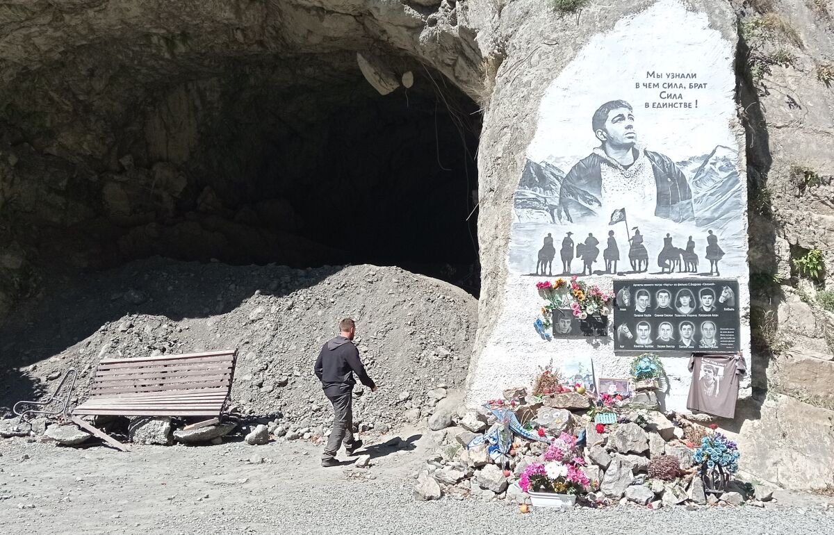 «Мы узнали в чем сила, брат». Нижегородка побывала на месте гибели Сергея Бодрова под лавиной - фото 1