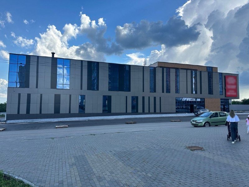 Трехэтажный торговый центр открылся в нижегородском ЖК «Анкудиновский парк»