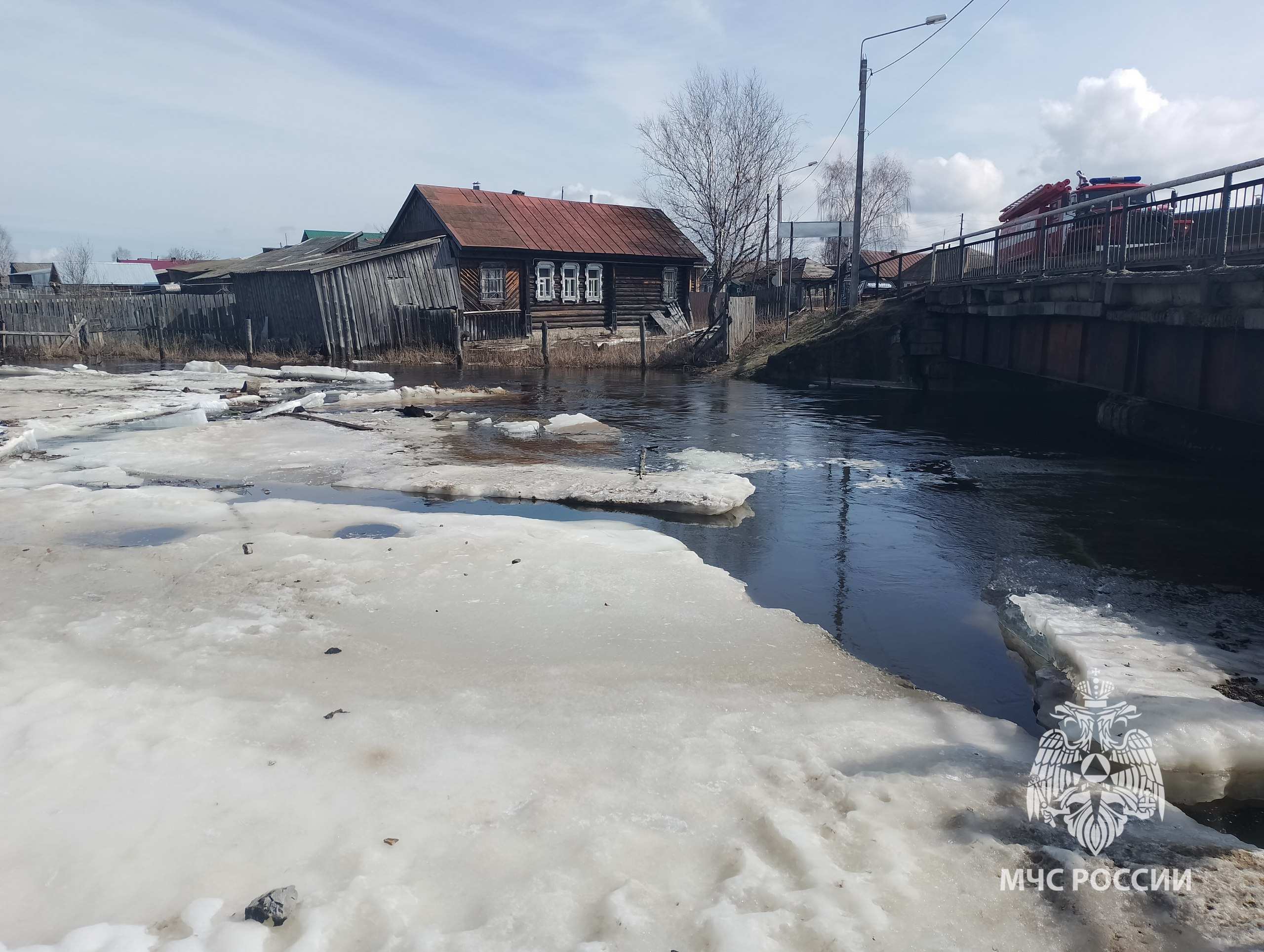 Около 160 садов и 10 мостов затопило в Нижегородской области из-за паводка - фото 1