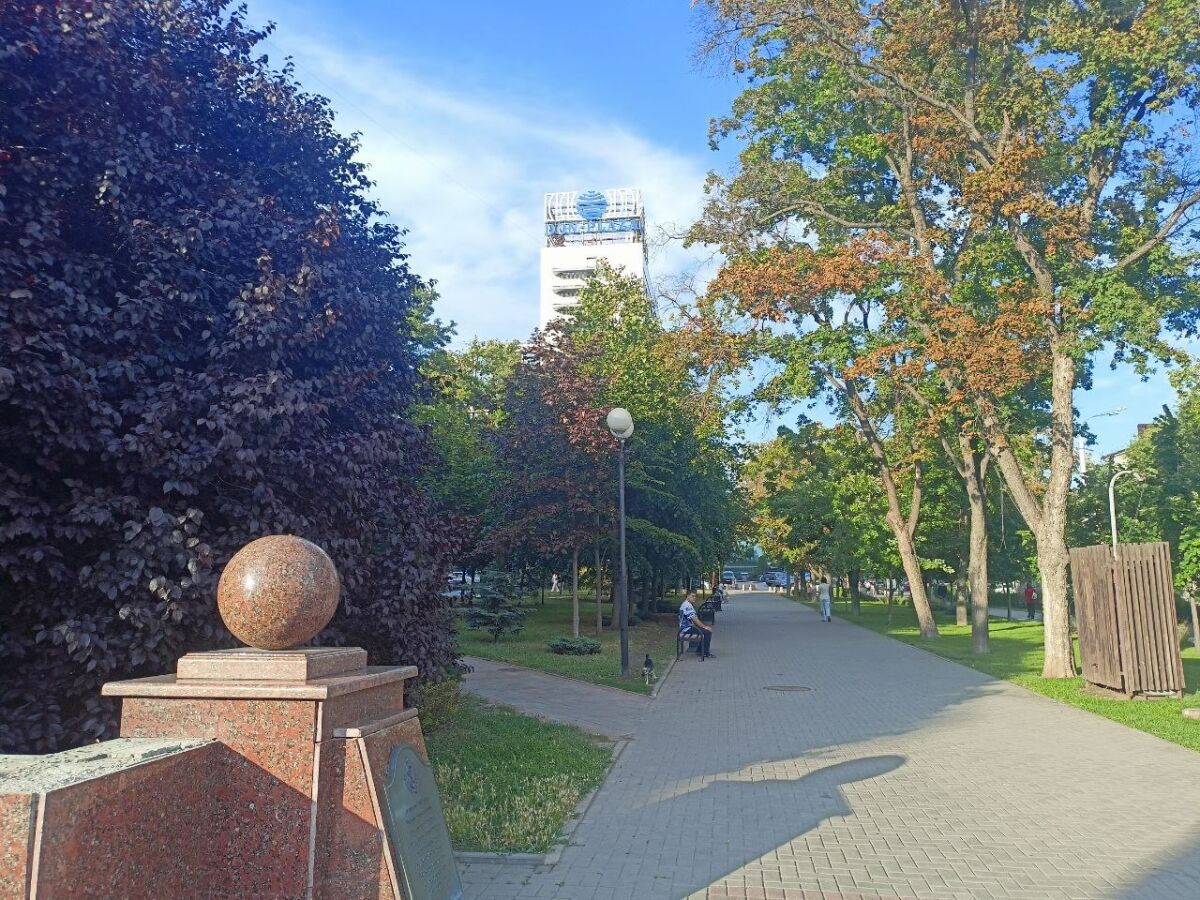 В Ростове демонтировали более 170 незаконных летних кафе в 2025 году - фото 1