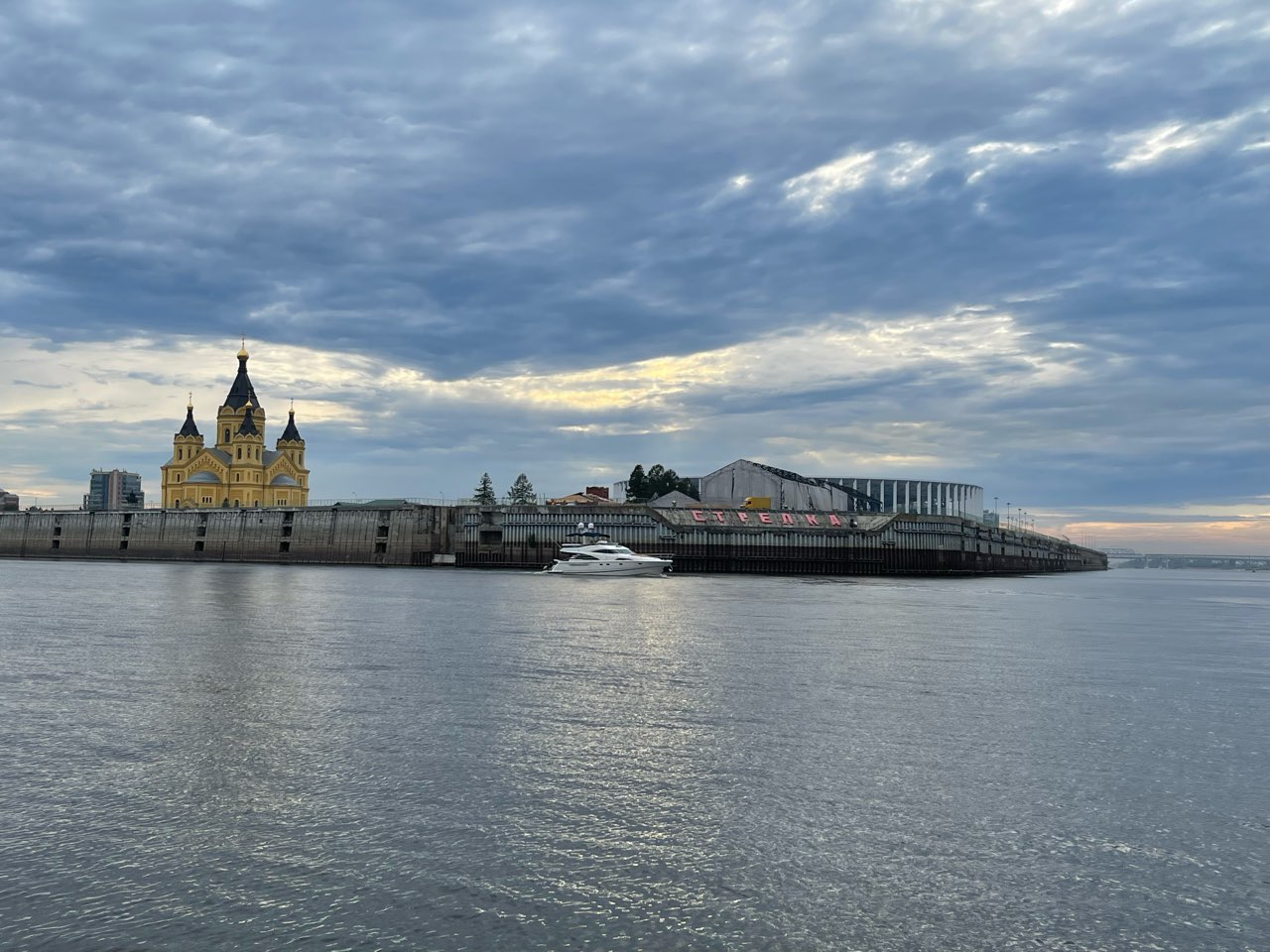 Работы по благоустройству Стрелки в Нижнем Новгороде продолжатся весной - фото 1